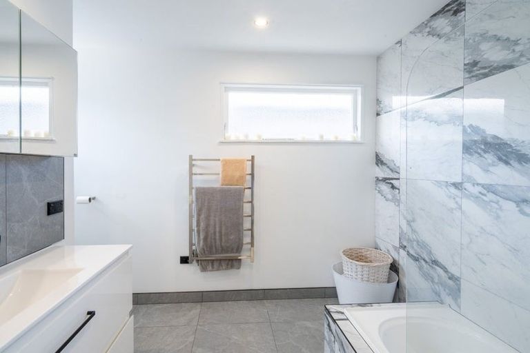 Photo of property in 22 Highbury Avenue, Highbury, Palmerston North, 4412