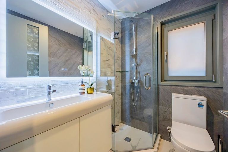 Photo of property in 48b Peter Terrace, Castor Bay, Auckland, 0620