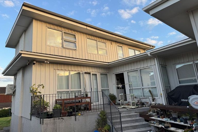 Photo of property in 83 Forrest Hill Road, Milford, Auckland, 0620