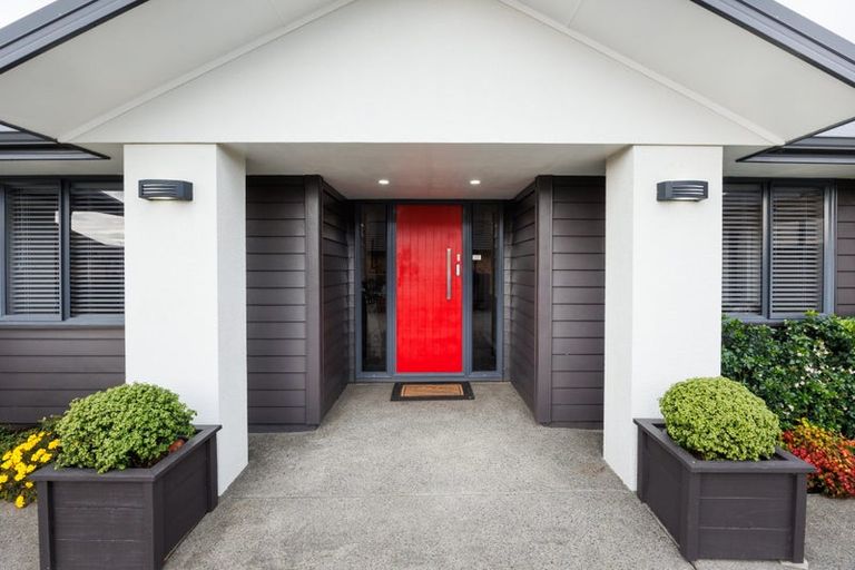 Photo of property in 11 Majestic Way, Kelvin Grove, Palmerston North, 4414