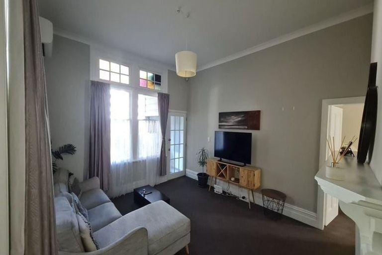 Photo of property in 17 Portland Crescent, Thorndon, Wellington, 6011