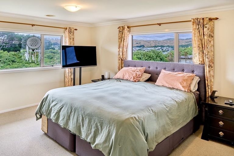Photo of property in 31 Sumner Terrace, Aotea, Porirua, 5024