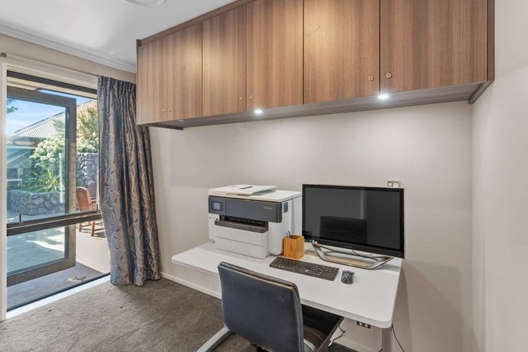 Photo of property in 27 Foresters Crescent, Parklands, Christchurch, 8083