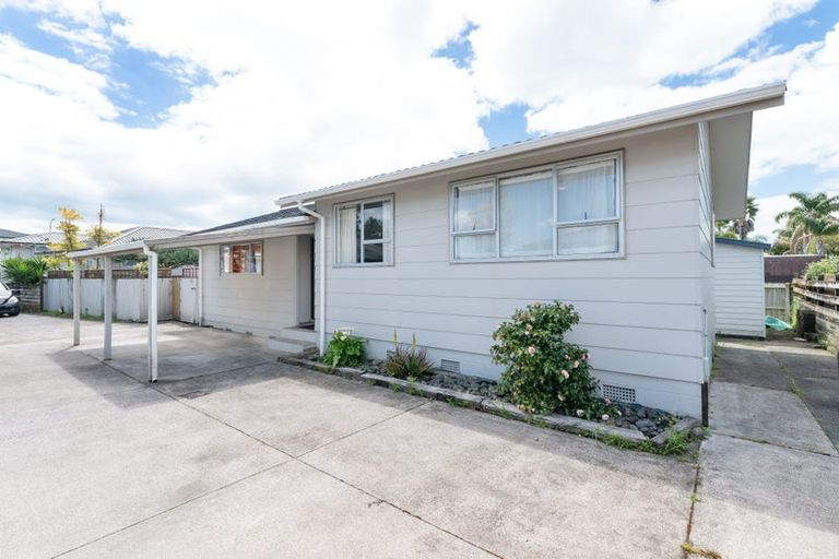 Photo of property in 1/24 Casuarina Road, Half Moon Bay, Auckland, 2012
