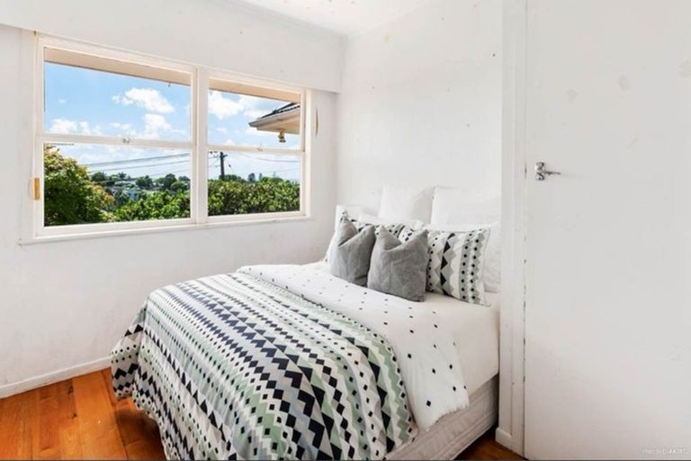 Photo of property in 15 Sealy Road, Torbay, Auckland, 0630