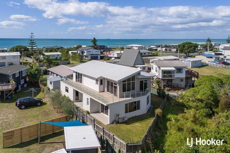 Photo of property in 264a Seaforth Road, Waihi Beach, 3611
