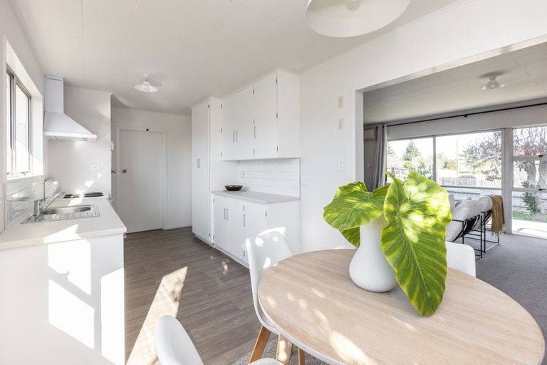 Photo of property in 2 Cabot Place, Flaxmere, Hastings, 4120