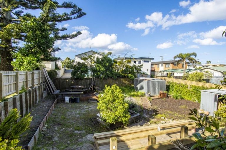 Photo of property in 1219 Papamoa Beach Road, Papamoa Beach, Papamoa, 3118