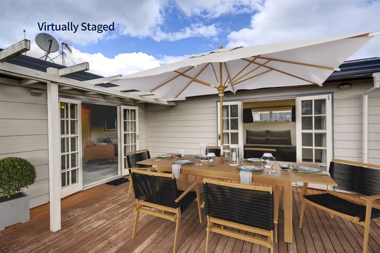 Photo of property in 2a Chester Place, Taradale, Napier, 4112