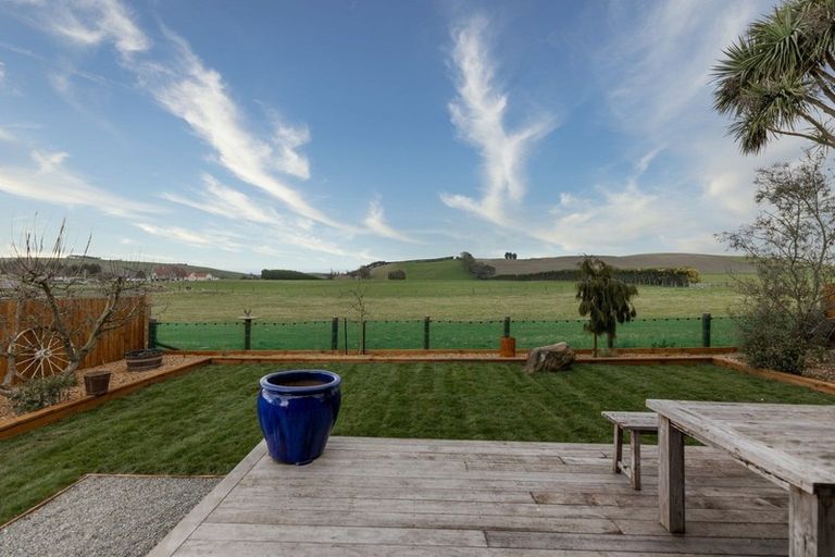 Photo of property in 19 Airedale Road, Weston, Oamaru, 9401