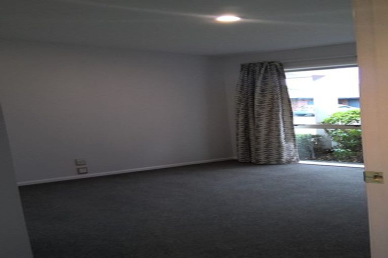 Photo of property in 8 Riegler Place, Belfast, Christchurch, 8051