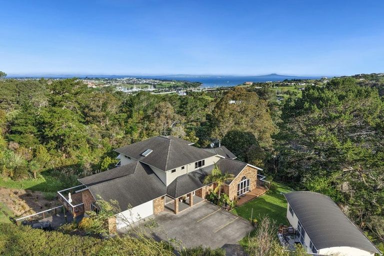 Photo of property in 4 Clayden Drive, Gulf Harbour, Whangaparaoa, 0930