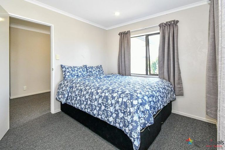 Photo of property in 36 Piper Place, Goodwood Heights, Auckland, 2105