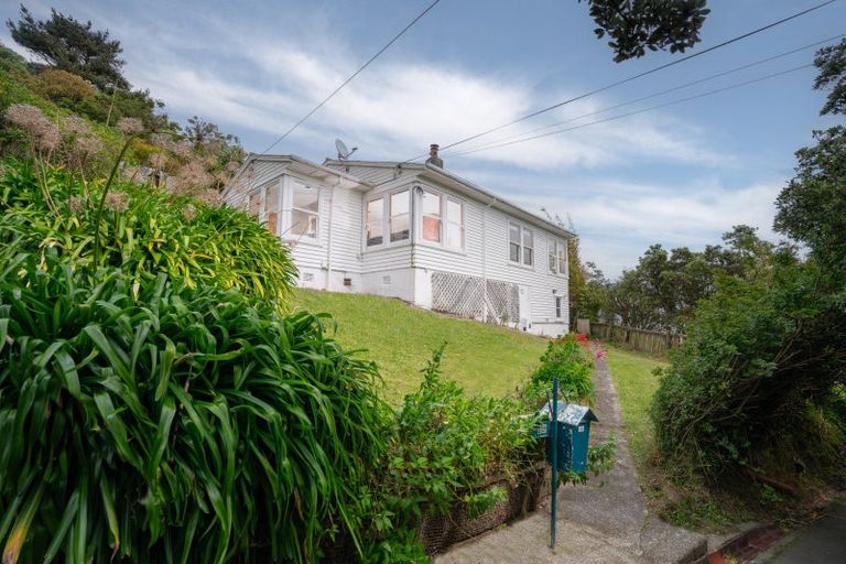 Photo of property in 38 Sidlaw Street, Strathmore Park, Wellington, 6022