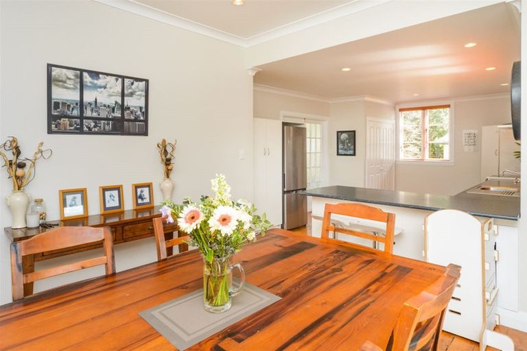 Photo of property in 803 Fitzherbert Road East, Aokautere, Palmerston North, 4471