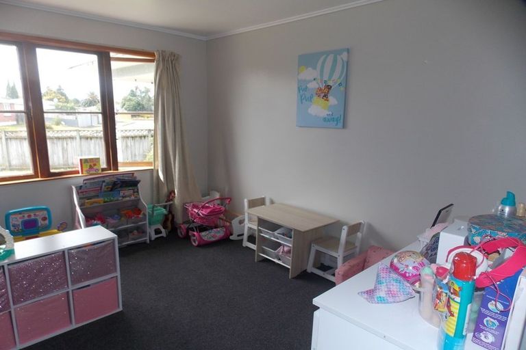 Photo of property in 9 Wilson Crescent, Highbury, Palmerston North, 4412