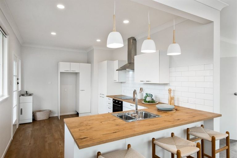 Photo of property in 39 Moana Street, Otaki Beach, Otaki, 5512