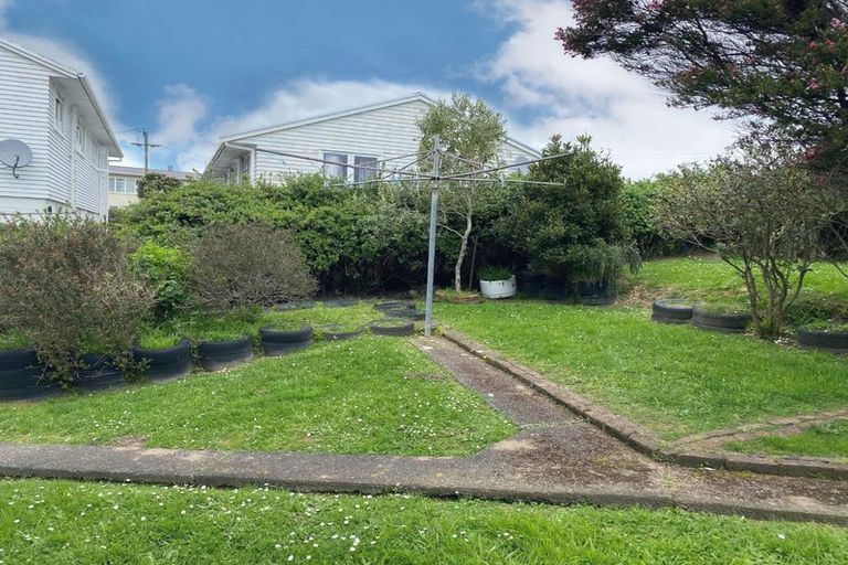 Photo of property in 42-44 Cheshire Street, Cannons Creek, Porirua, 5024
