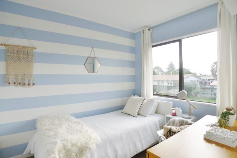 Photo of property in 2/37 Mcleod Road, Weymouth, Auckland, 2103