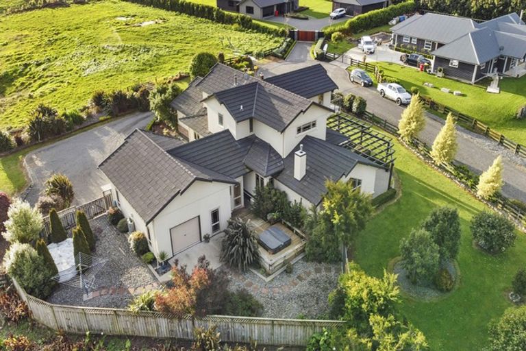 Photo of property in 21 Tunbridge Wells, Ohau, Levin, 5570