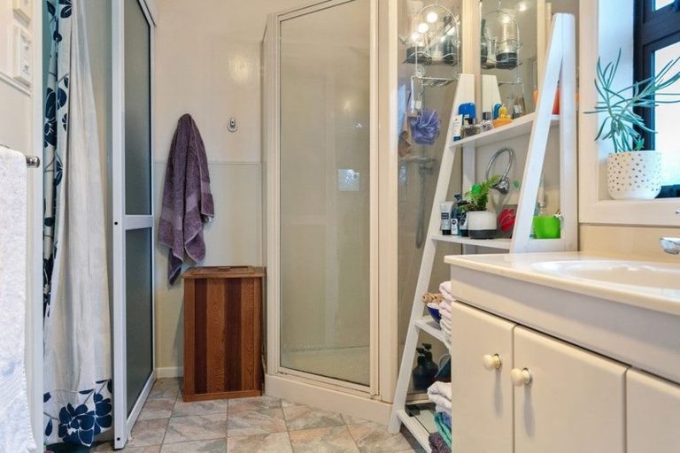 Photo of property in 8 Station Street, Tirau, 3410