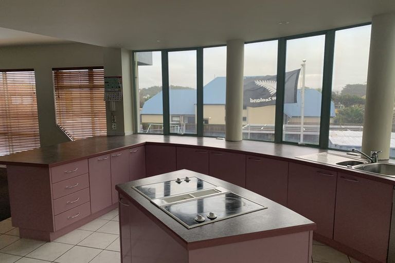 Photo of property in 191 Marine Parade, New Brighton, Christchurch, 8083