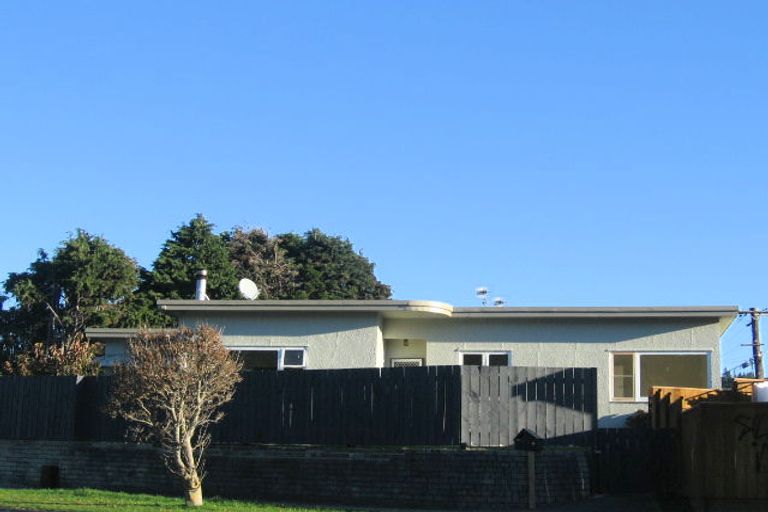 Photo of property in 52 Stokes Valley Road, Stokes Valley, Lower Hutt, 5019