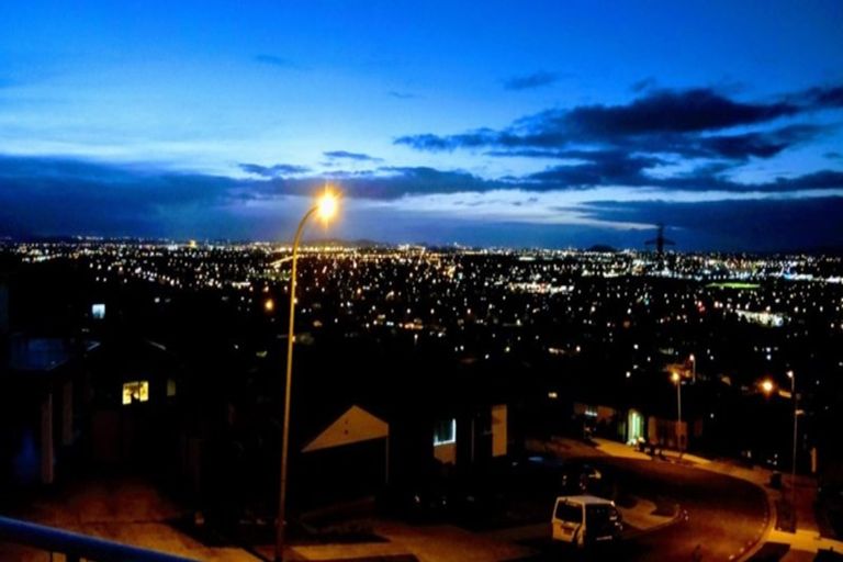 Photo of property in 9 Alexia Place, Flat Bush, Auckland, 2105