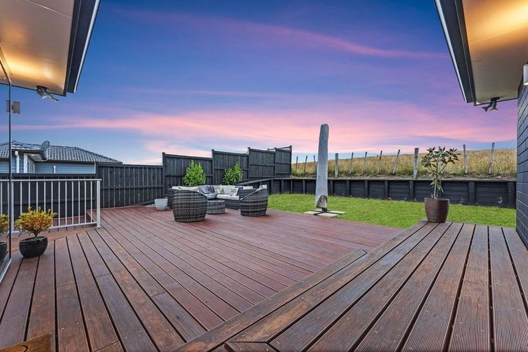 Photo of property in 56 Hillpark Drive, Pokeno, 2402