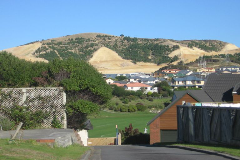 Photo of property in 39 Saunders Close, Whitby, Porirua, 5024