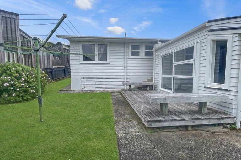 Photo of property in 8 Witham Street, Island Bay, Wellington, 6023