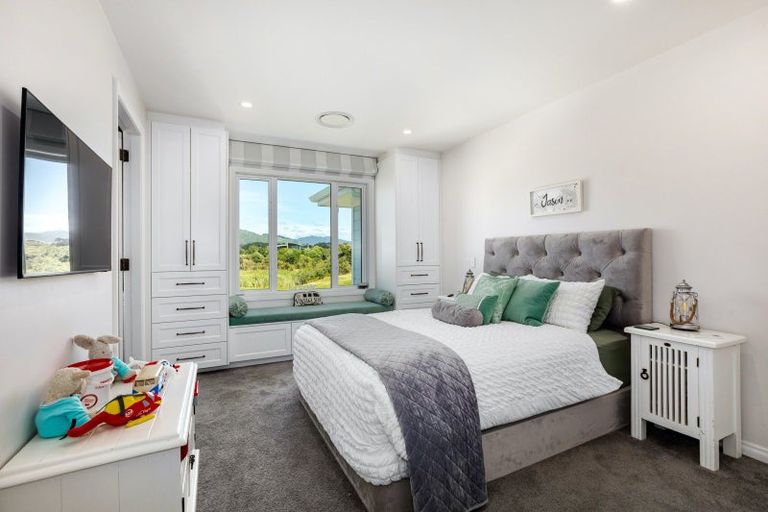 Photo of property in 87 Rutherford Drive, Waikanae Beach, Waikanae, 5036