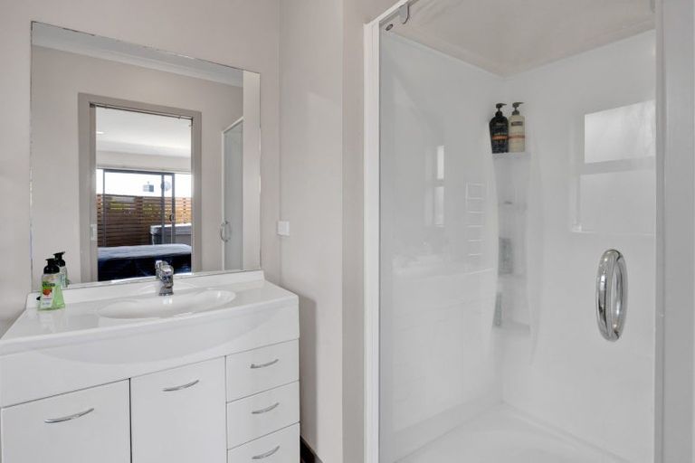 Photo of property in 5a James Drive, Bell Block, New Plymouth, 4312