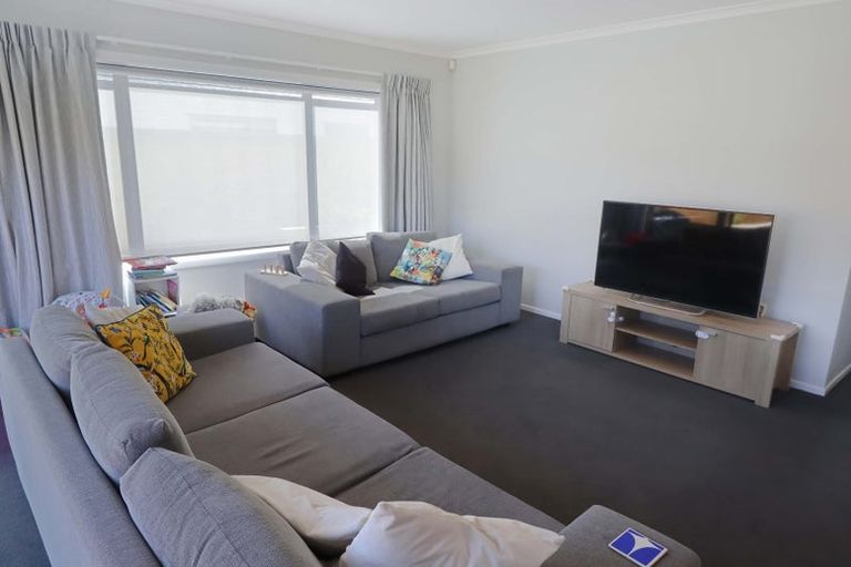 Photo of property in 4 Grovedale Square, Wainuiomata, Lower Hutt, 5014