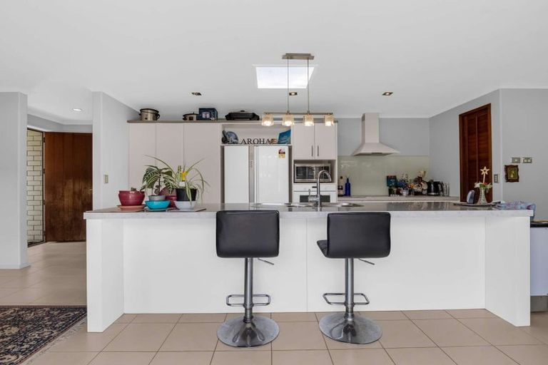 Photo of property in 60 Gibson Place, Papamoa Beach, Papamoa, 3118