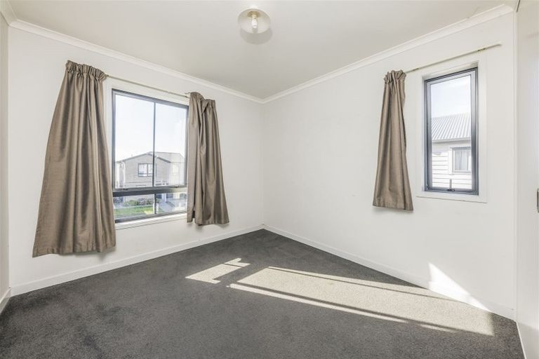 Photo of property in 5 Kuparu Street, Weymouth, Auckland, 2103