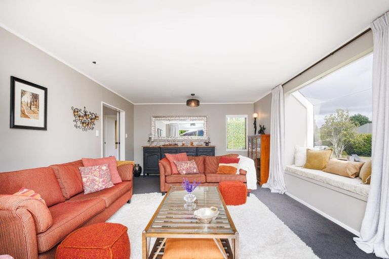 Photo of property in 8 Caccia Birch Lane, Hokowhitu, Palmerston North, 4410