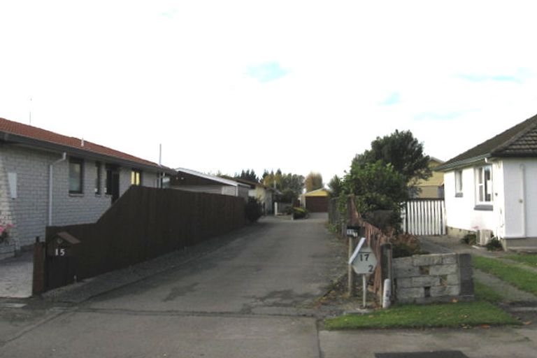 Photo of property in 2/17 Nyoli Street, Northcote, Christchurch, 8052
