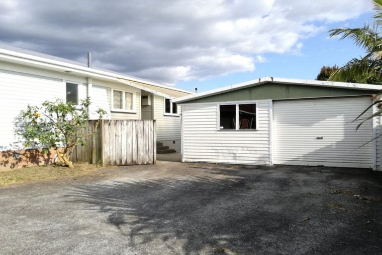 Photo of property in 44 Alma Crescent, Papakura, 2110