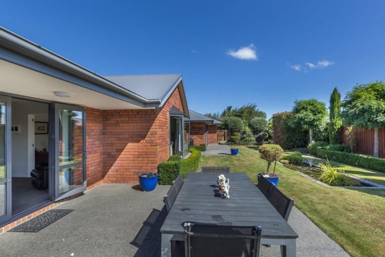 Photo of property in 12 Parkside Crescent, Northwood, Christchurch, 8051