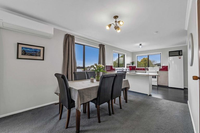 Photo of property in 45 Heta Road, Highlands Park, New Plymouth, 4312