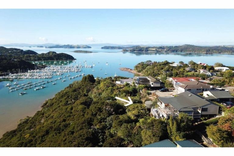 Photo of property in 45 Doves Bay Road, Kerikeri, 0294