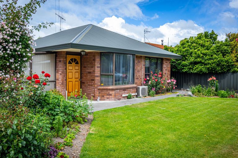 Photo of property in 19 Jollie Street, Geraldine, 7930