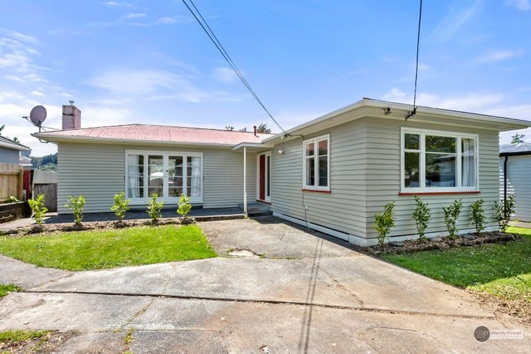Photo of property in 38 Totara Street, Wainuiomata, Lower Hutt, 5014