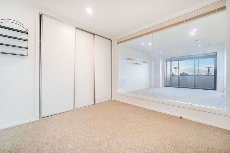 Photo of property in 104/6 Waikumete Road, Glen Eden, Auckland, 0602