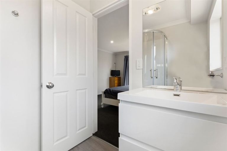 Photo of property in 10 Cathcart Crescent, Prebbleton, 7604