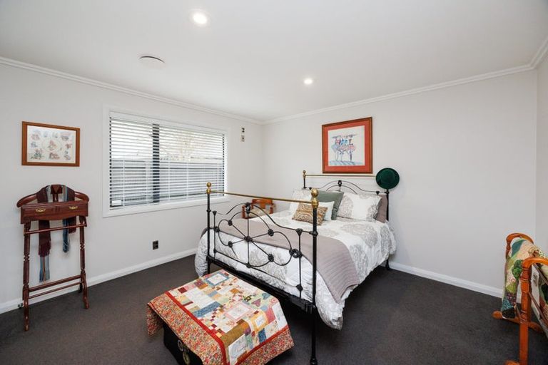 Photo of property in 11 Majestic Way, Kelvin Grove, Palmerston North, 4414
