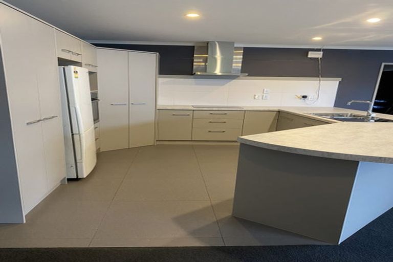 Photo of property in 15 Camberley Way, Huntington, Hamilton, 3210