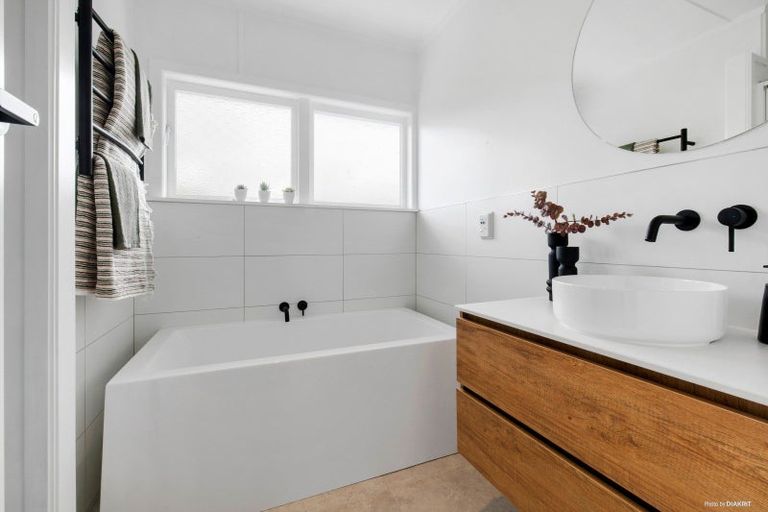 Photo of property in 8 Childs Avenue, Pukekohe, 2120