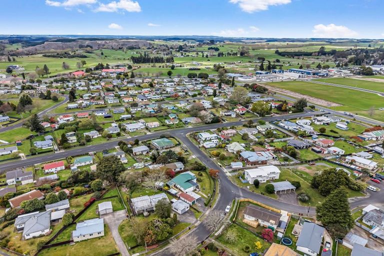Photo of property in 28 Carrington Crescent, Tokoroa, 3420